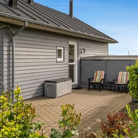 Holiday home Tofan - 75m From The Sea By Interhome *